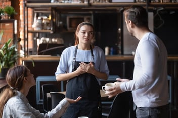 How to win back lost customers after a negative retail experience - Our best tips for replying.