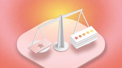Une balance qui rééquilibre les avis spontanés négatifs et les avis positifs